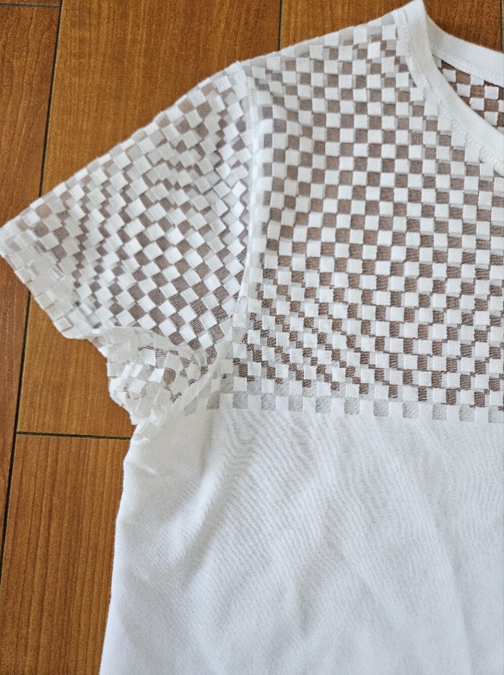 NEVER WORN Zara White Short Sleeve Top with Geometric Mesh Panels Sz Medium M - Picture 2 of 10